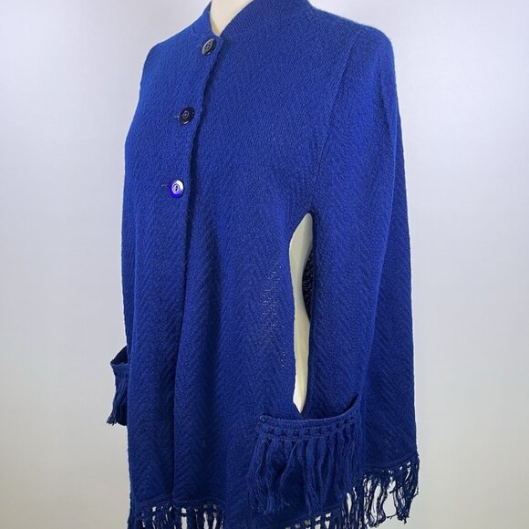 Vintage 70s Blue Button Boho Knit Cape Shawl Sweater Poncho Fringe S/M Folk - Picture 1 of 9